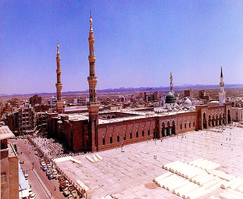 كم عدد مأذن المسجد النبوي الشريف